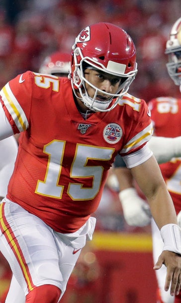Garoppolo, Mahomes both sharp as 49ers top Chiefs 27-17